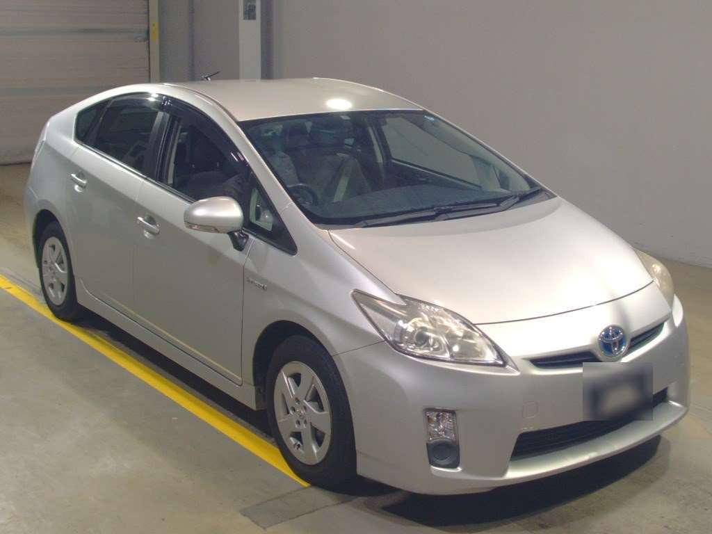 2011 Toyota Prius ZVW30[2]