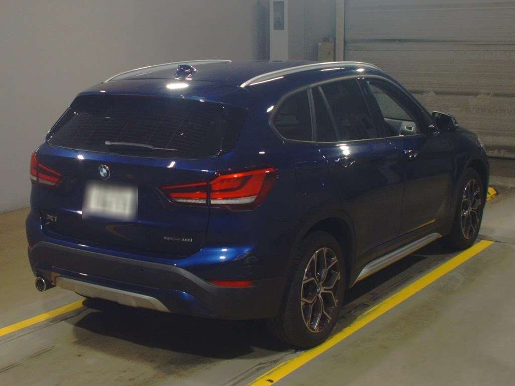 2020 BMW X1 AA15[1]