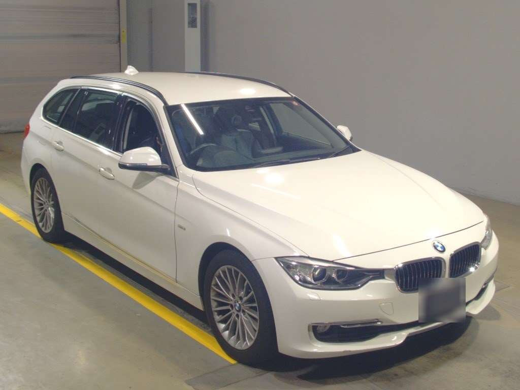 2014 BMW 3 Series 3B20[2]