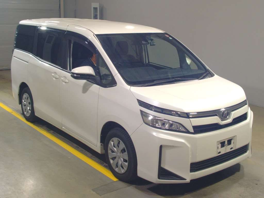 2019 Toyota Voxy ZRR80G[2]