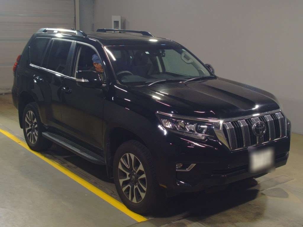 2023 Toyota Land Cruiser Prado TRJ150W[2]