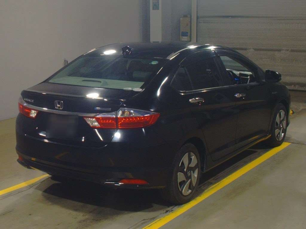 2017 Honda Grace GM4[1]