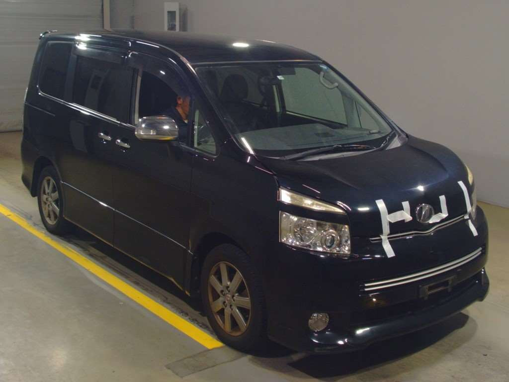 2009 Toyota Voxy ZRR70W[2]