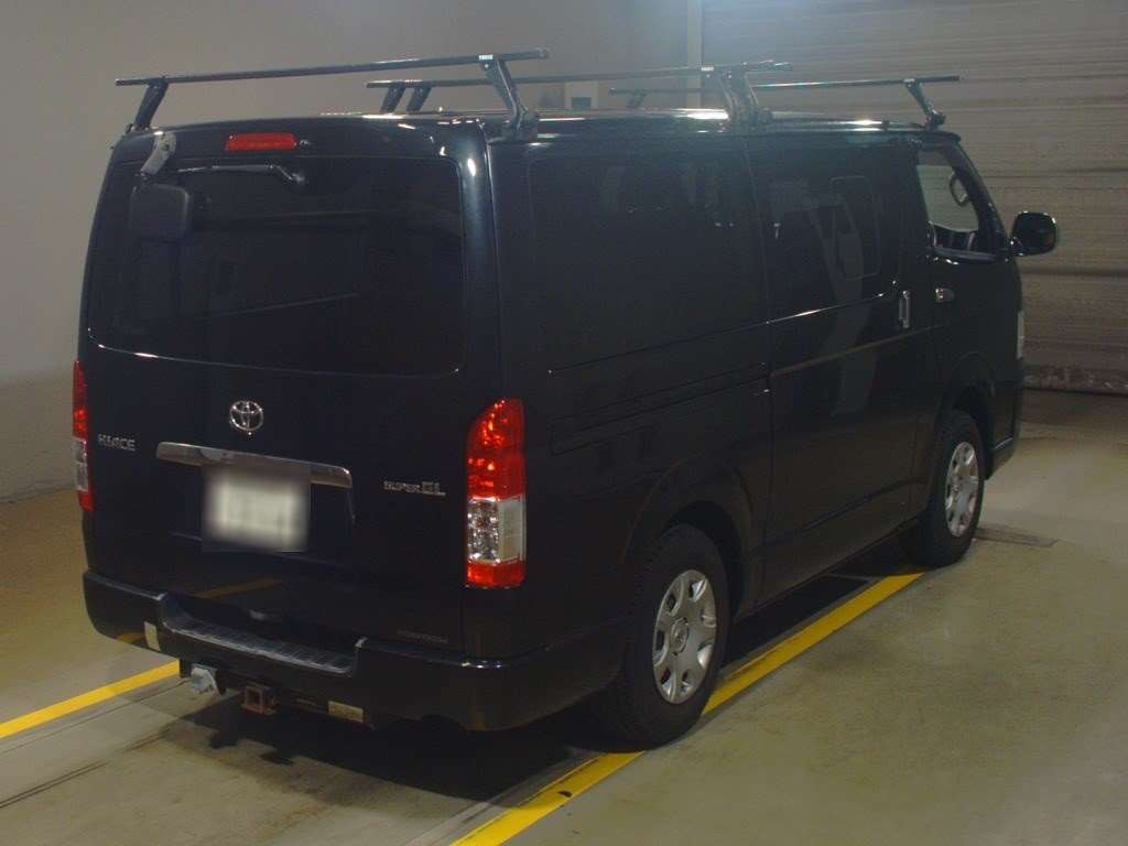 2016 Toyota Hiace Van KDH206V[1]