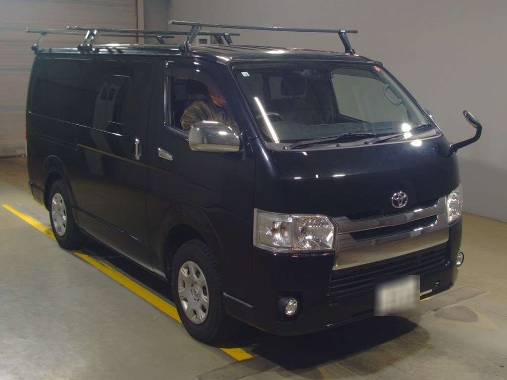 2016 Toyota Hiace Van KDH206V[2]