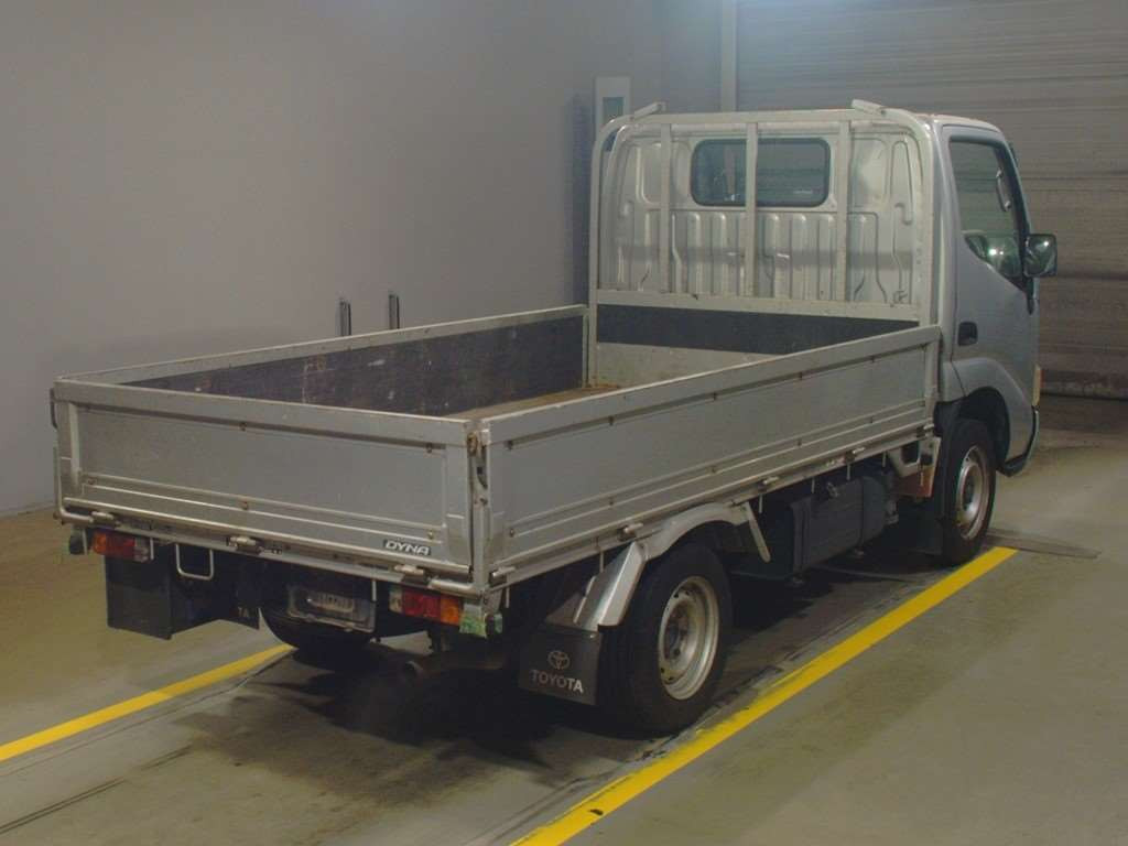 2004 Toyota Dyna Truck TRY230[1]