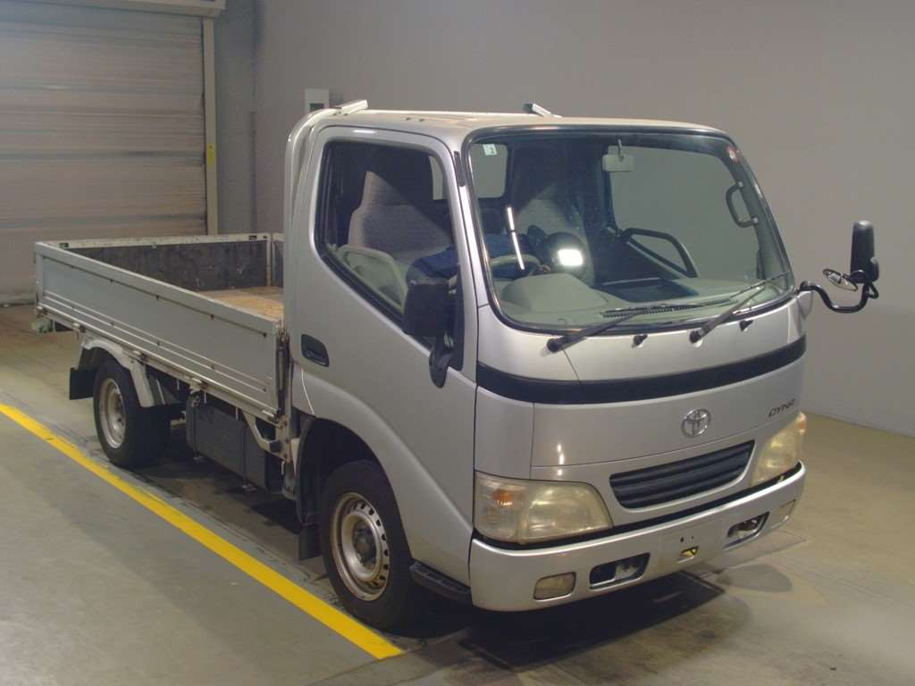 2004 Toyota Dyna Truck TRY230[2]