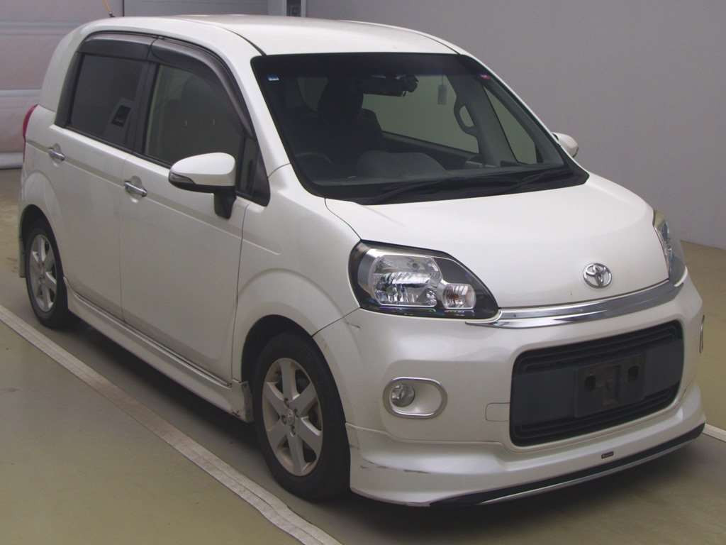 2012 Toyota Porte NCP141[2]