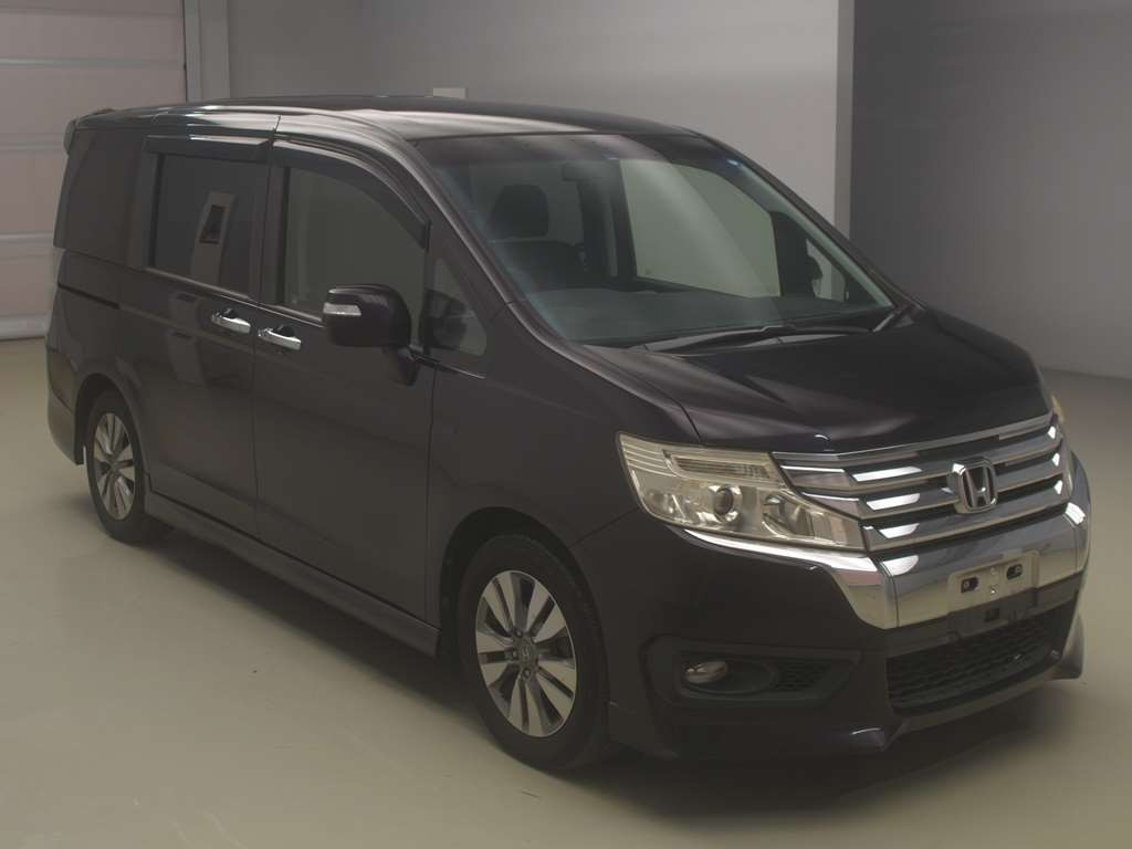 2013 Honda Step WGN Spada RK5[2]