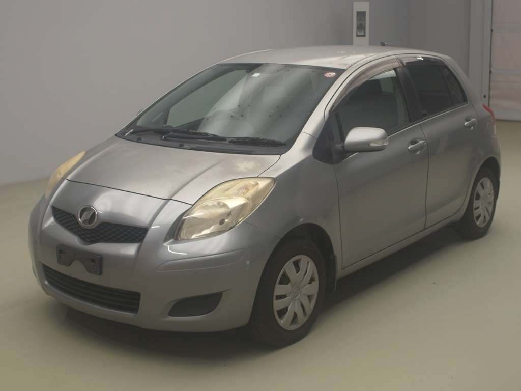 2010 Toyota Vitz SCP90[0]