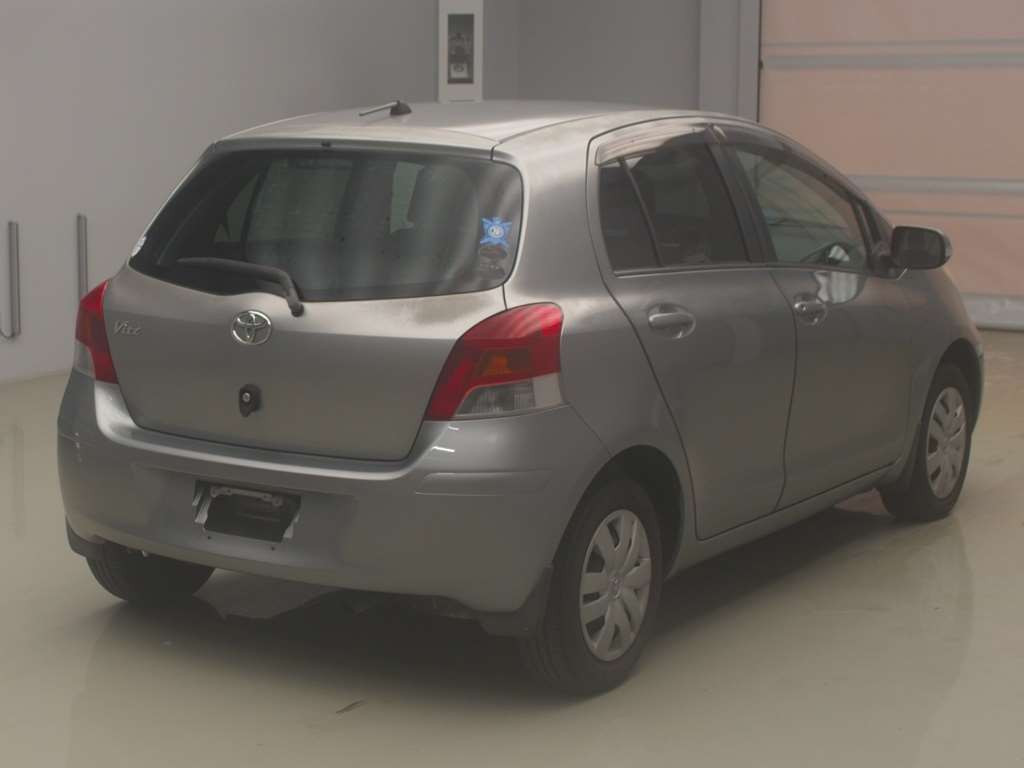 2010 Toyota Vitz SCP90[1]