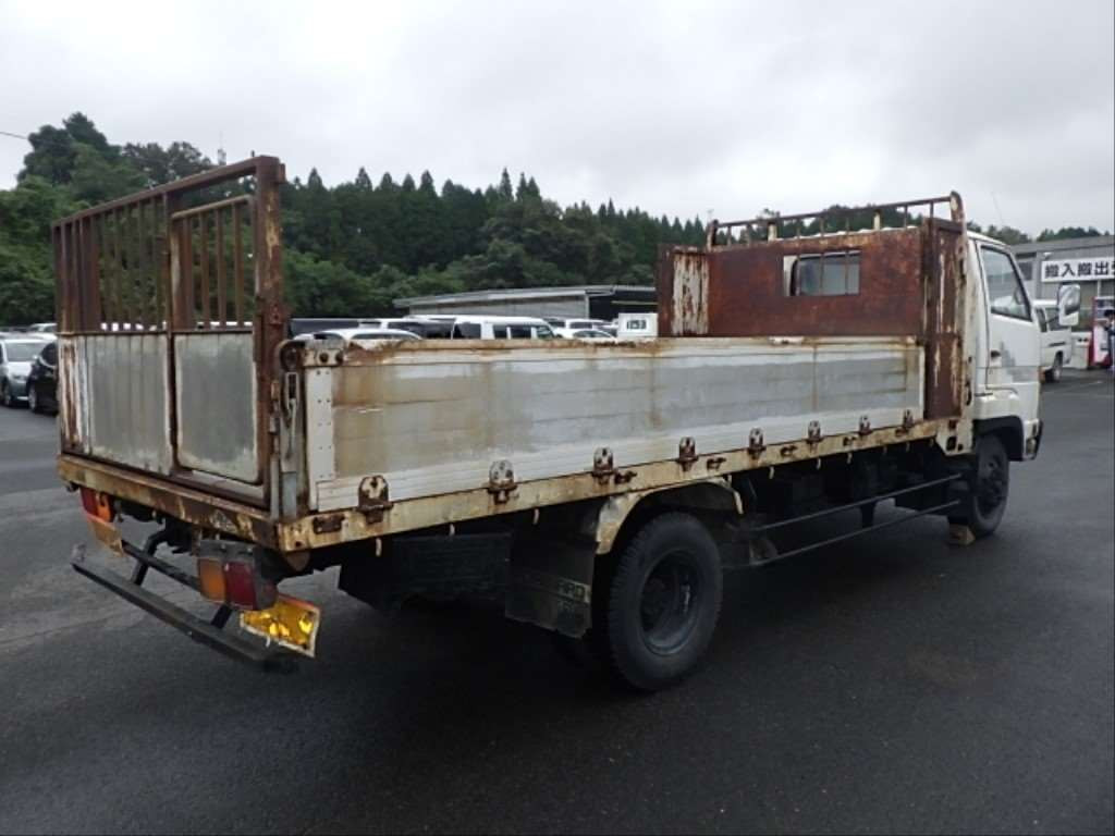 1993 Isuzu Juston NRR32F[1]