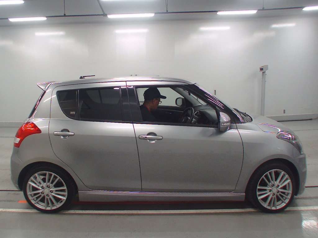 2012 Suzuki Swift Sport ZC32S[2]