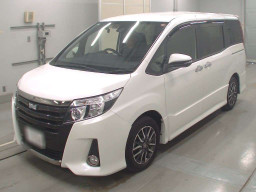 2016 Toyota Noah