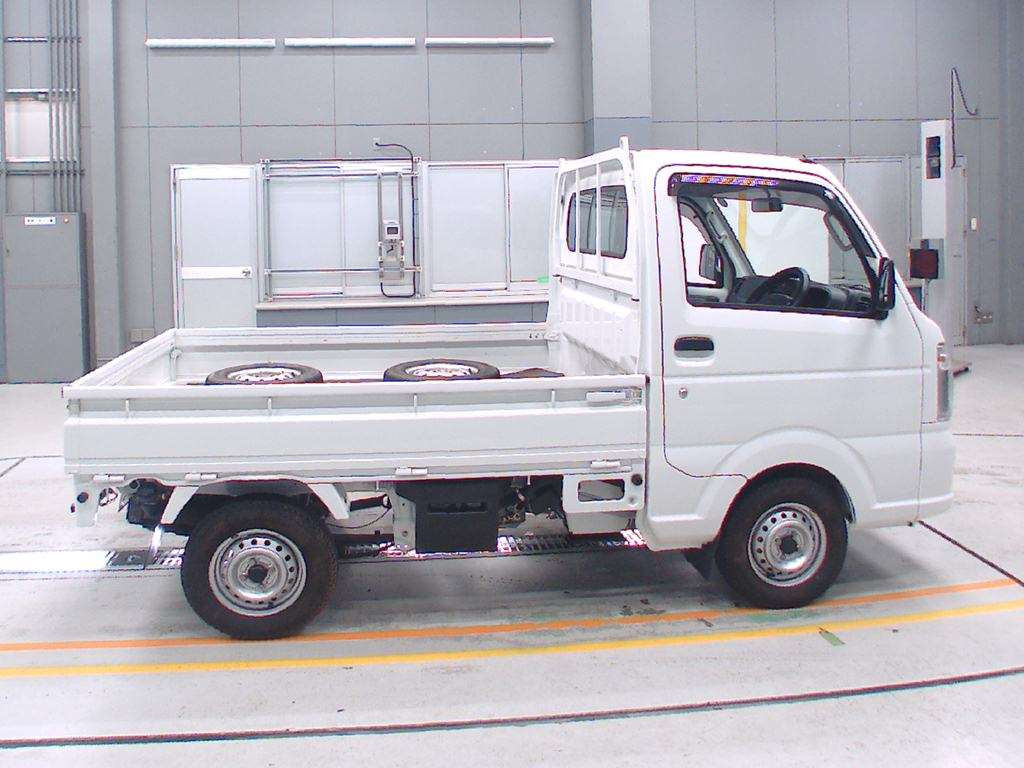 2016 Suzuki Carry Truck DA16T[2]