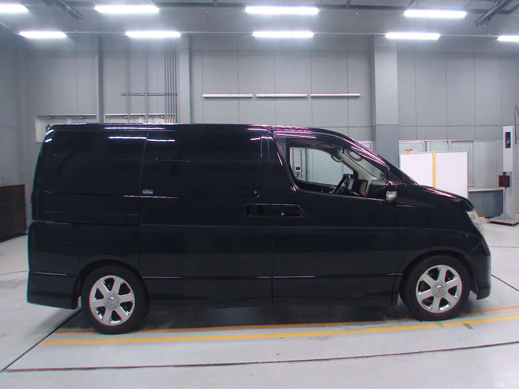 2009 Nissan Elgrand ME51[2]