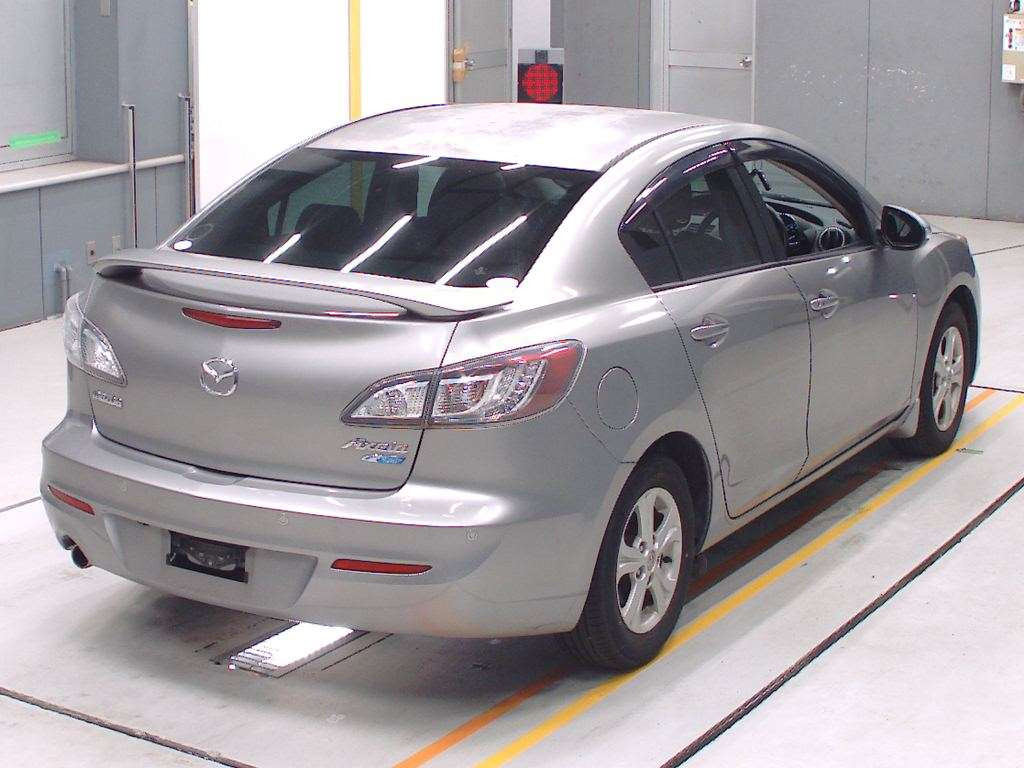 2011 Mazda Axela BLFFP[1]