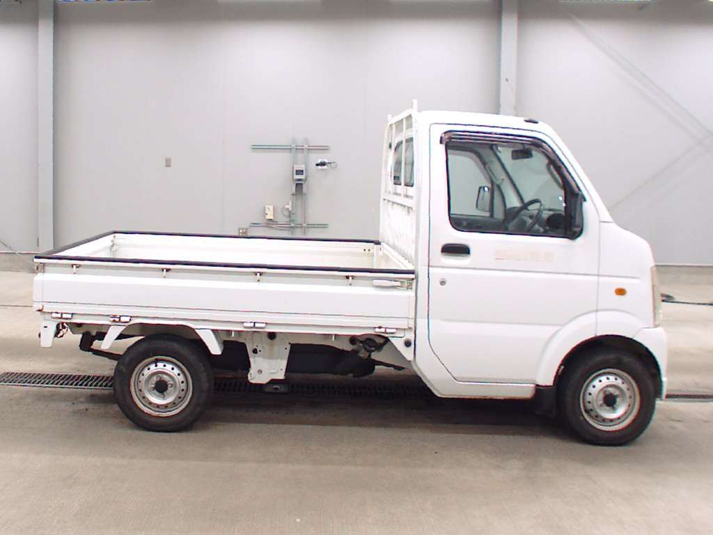 2010 Suzuki Carry Truck DA63T[2]