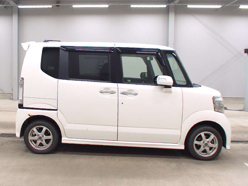 2013 Honda N-BOX CUSTOM JF2[2]