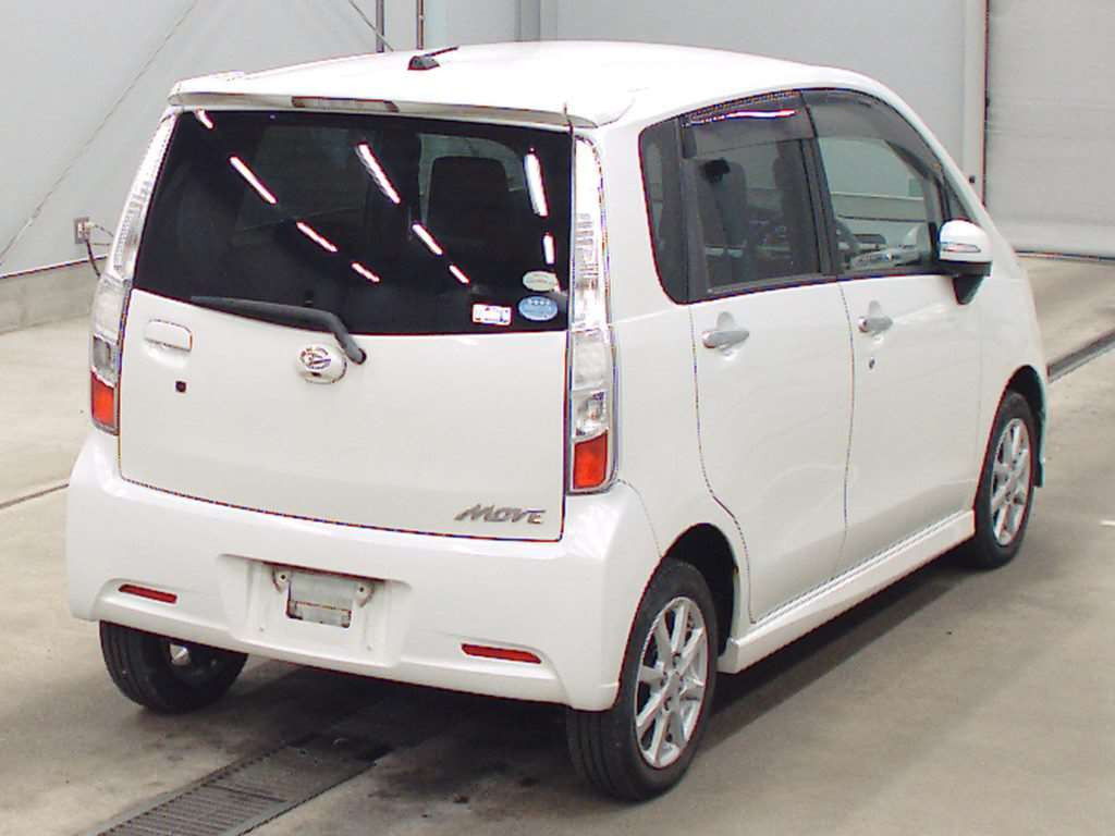 2011 Daihatsu Move Custom LA110S[1]