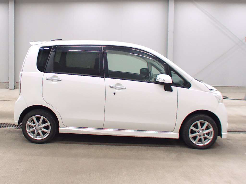 2011 Daihatsu Move Custom LA110S[2]