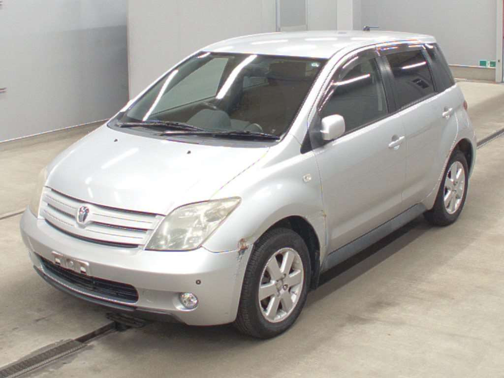 2002 Toyota IST NCP65[0]