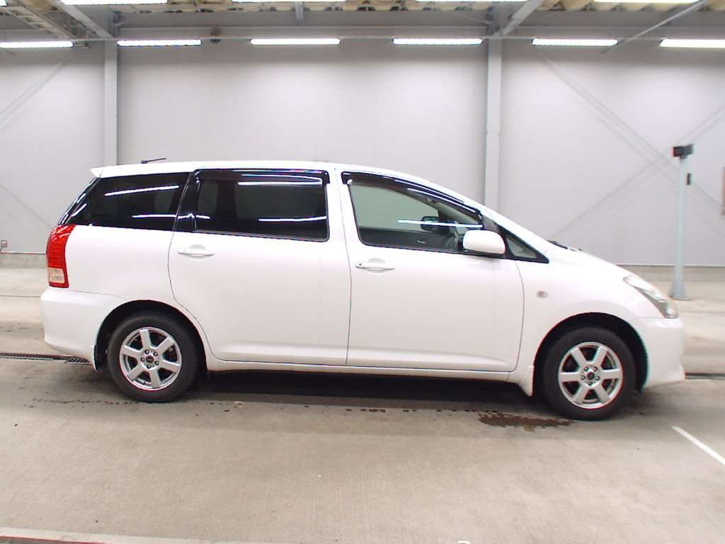 2007 Toyota Wish ZNE14G[2]