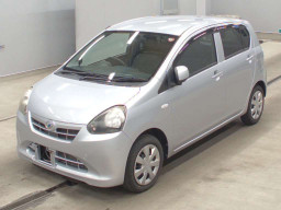 2011 Daihatsu Mira es