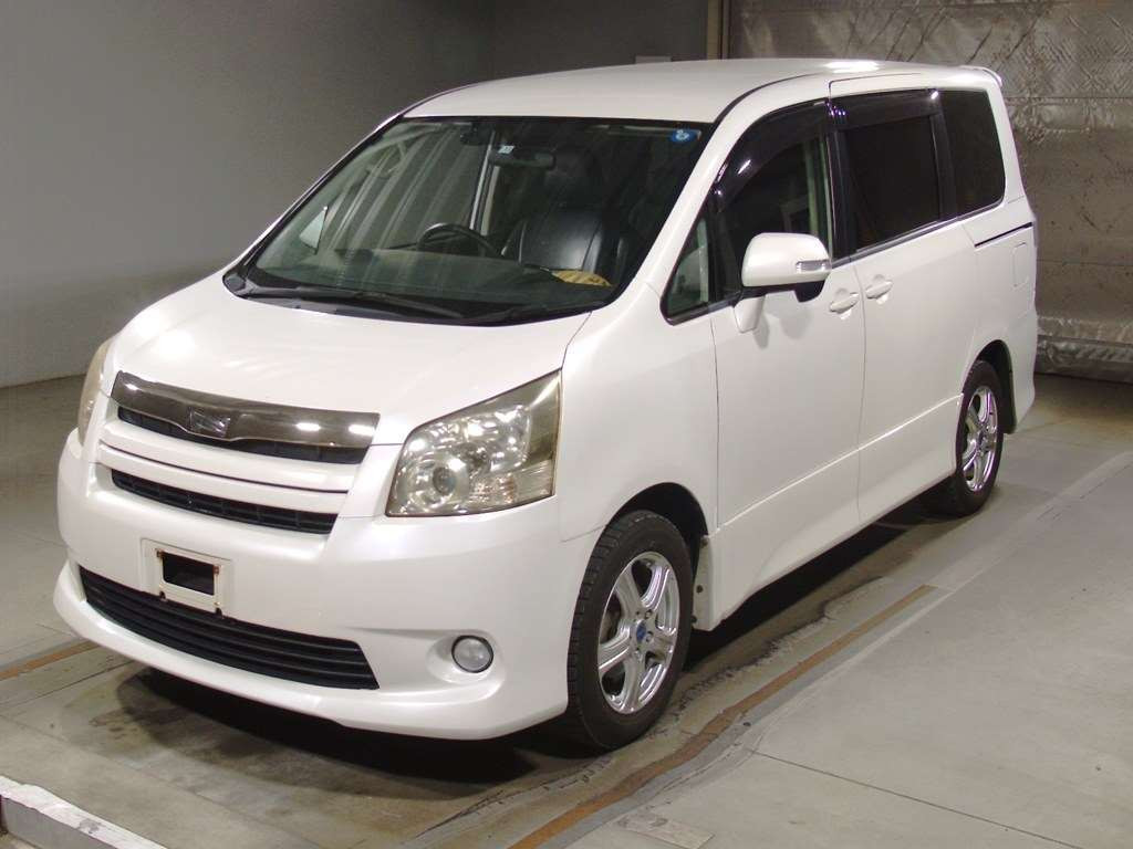 2007 Toyota Noah ZRR70W[0]