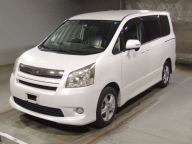 2007 Toyota Noah