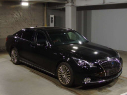 2014 Toyota Crown Majesta