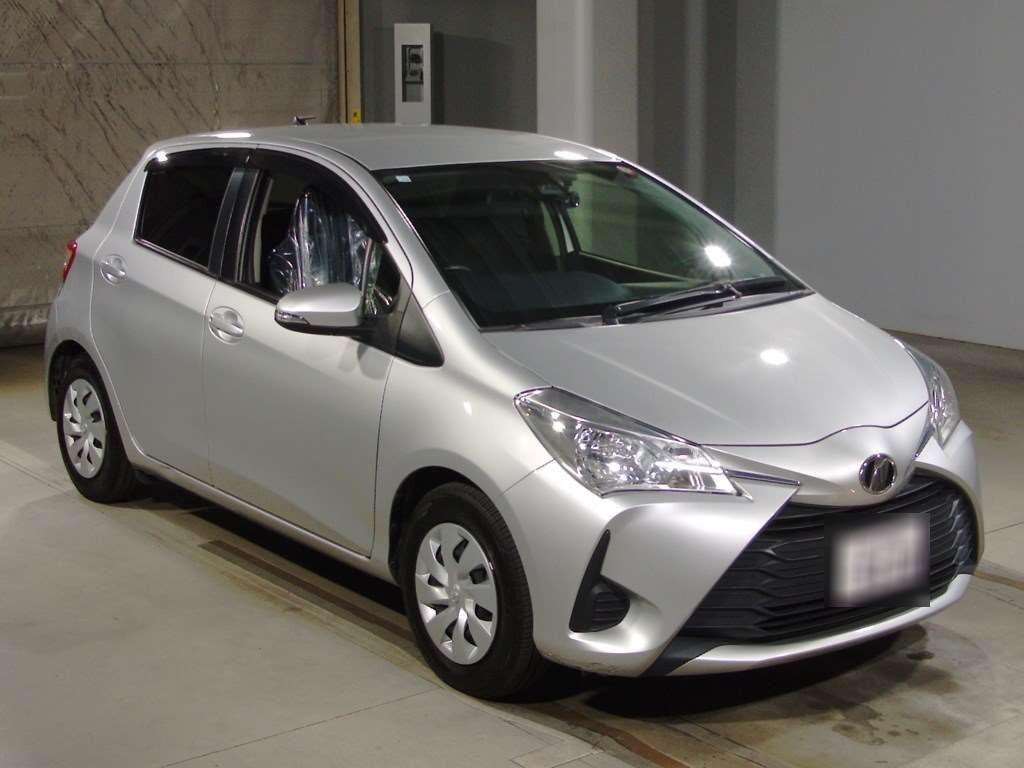 2018 Toyota Vitz NSP130[2]