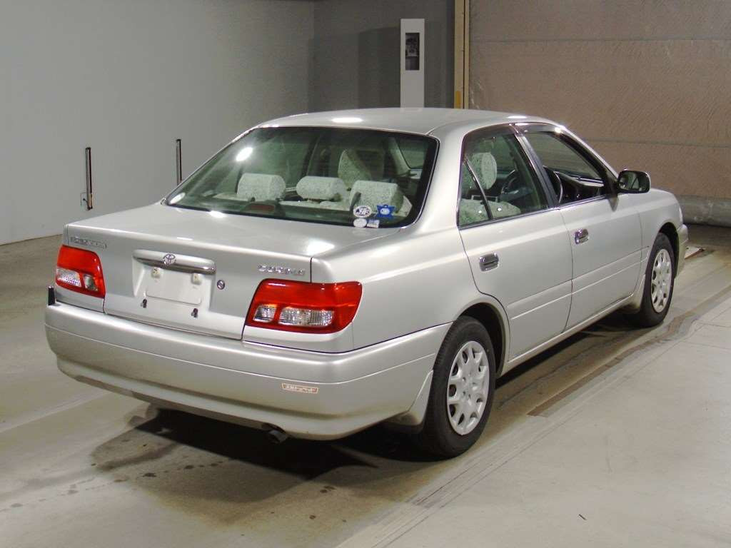 2001 Toyota Carina AT211[1]