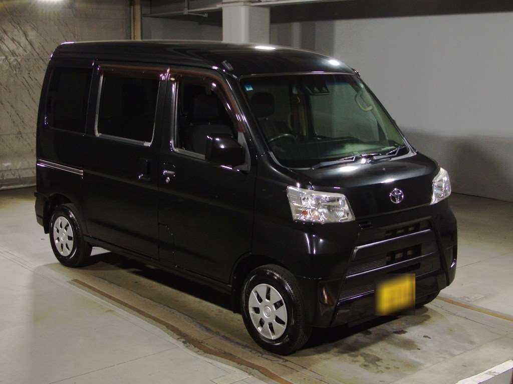 2018 Toyota Pixis Van S321M[2]