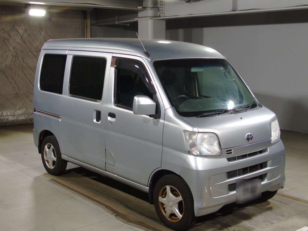 2017 Toyota Pixis Van S321M[2]