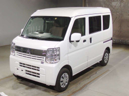 2022 Mitsubishi Minicab Van