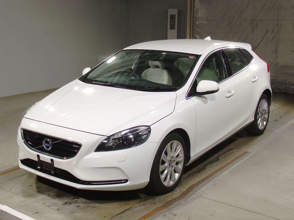 2013 Volvo V40 MB4164T[0]