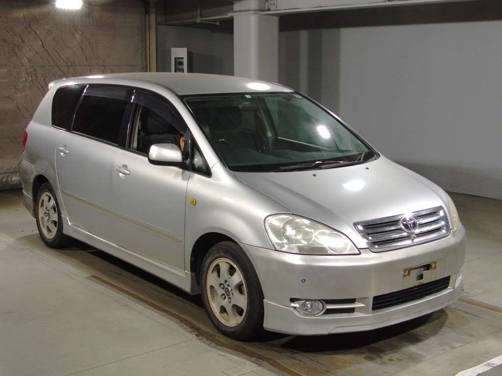 2002 Toyota Ipsum ACM21W[2]