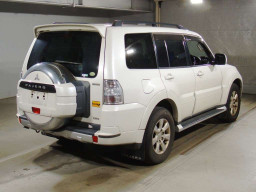 2012 Mitsubishi Pajero