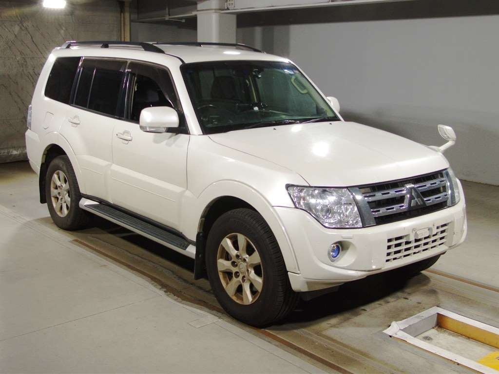 2012 Mitsubishi Pajero V98W[2]