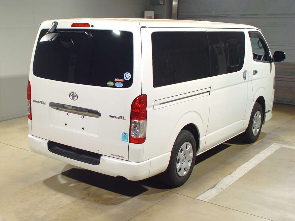 2019 Toyota Regiusace Van GDH206V[1]