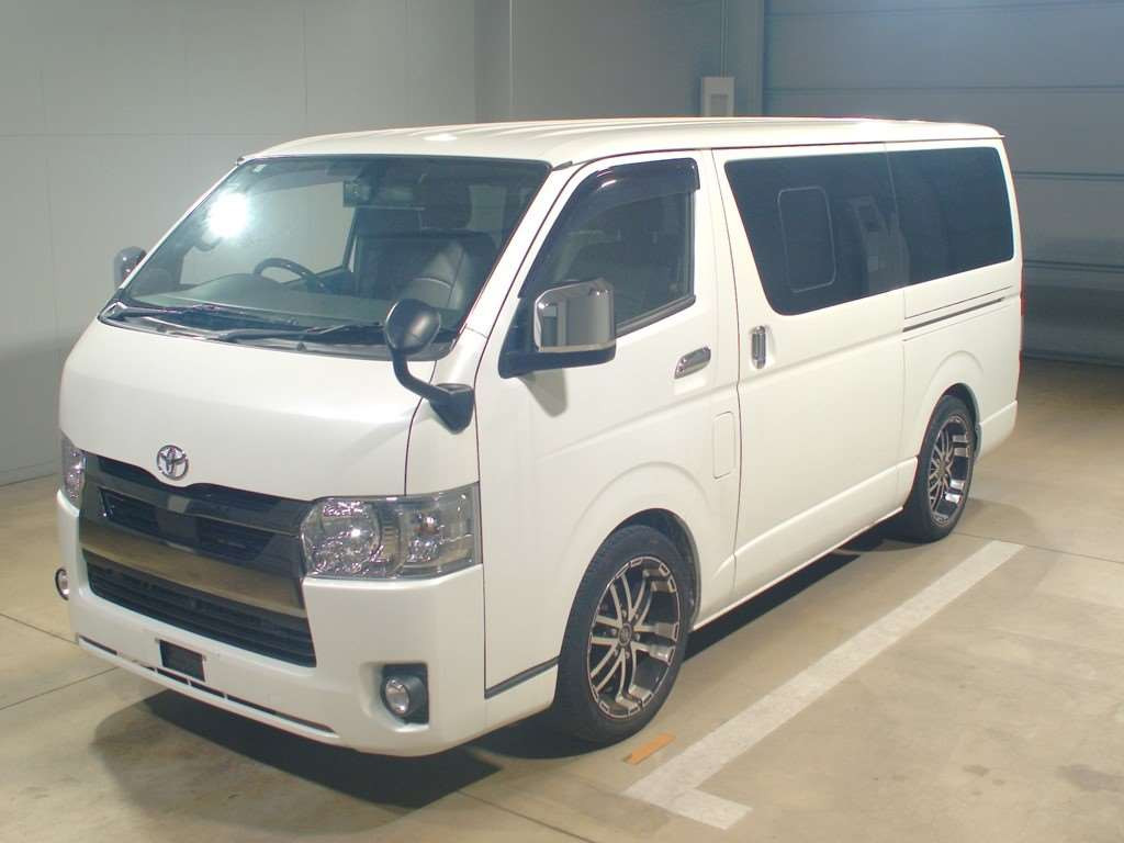 2020 Toyota Hiace Van TRH200V[0]