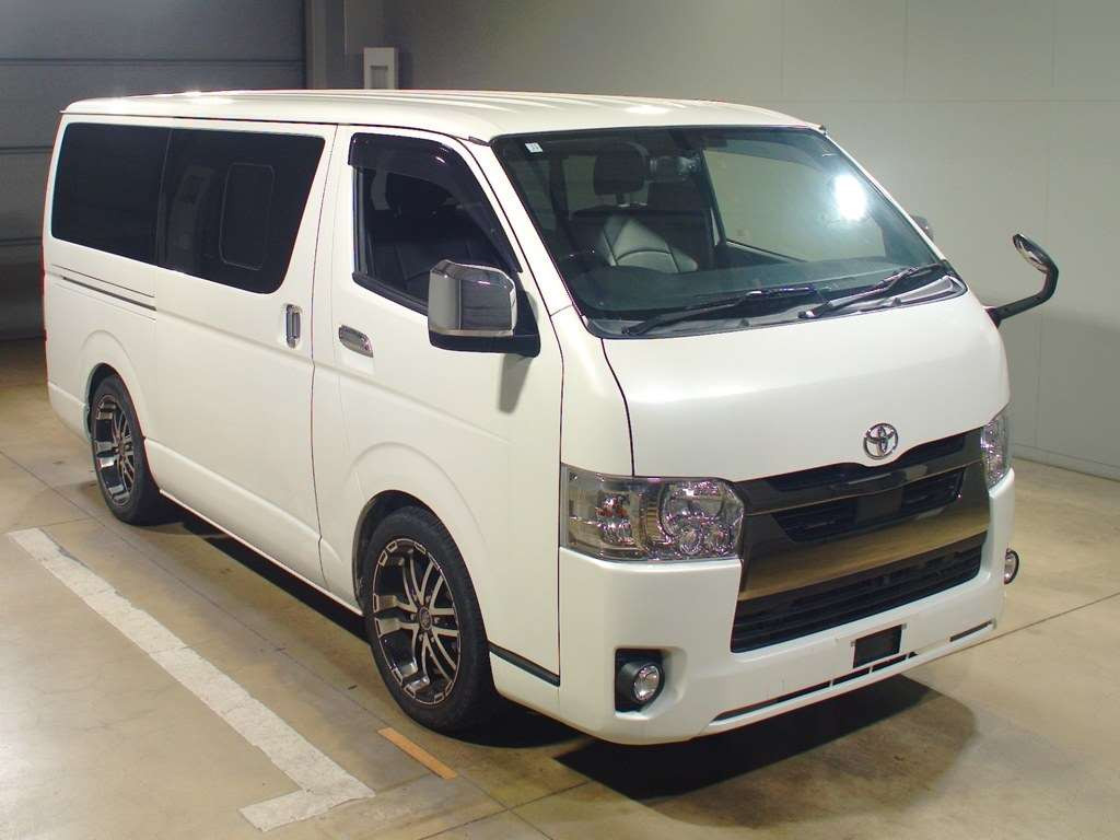 2020 Toyota Hiace Van TRH200V[2]