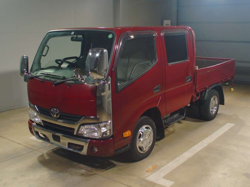 2016 Toyota Dyna Truck XZU605[0]