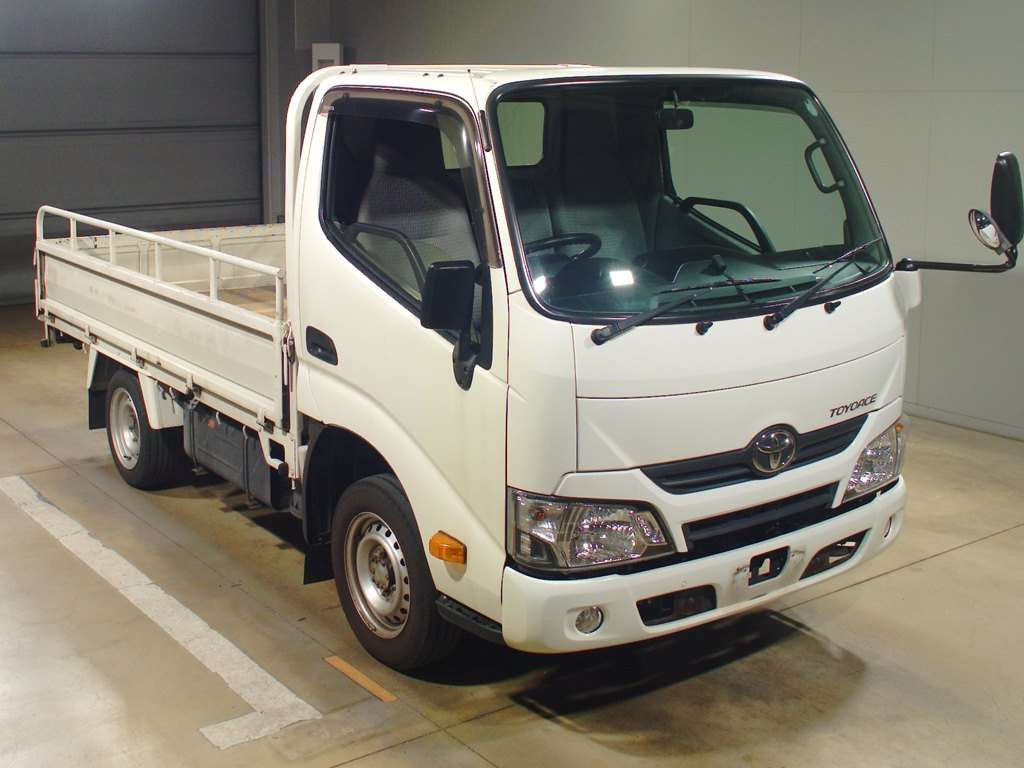 2018 Toyota Toyoace Truck TRY220[2]