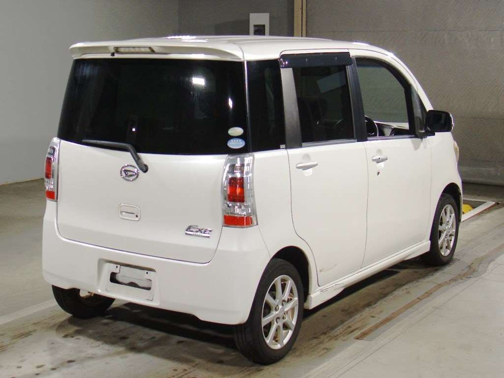 2010 Daihatsu Tanto exe L455S[1]