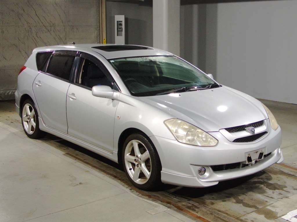 2002 Toyota Caldina AZT241W[2]