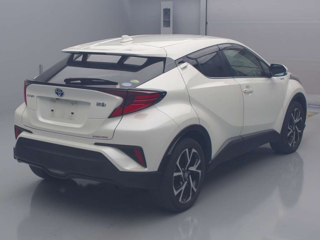 2020 Toyota C-HR ZYX11[1]