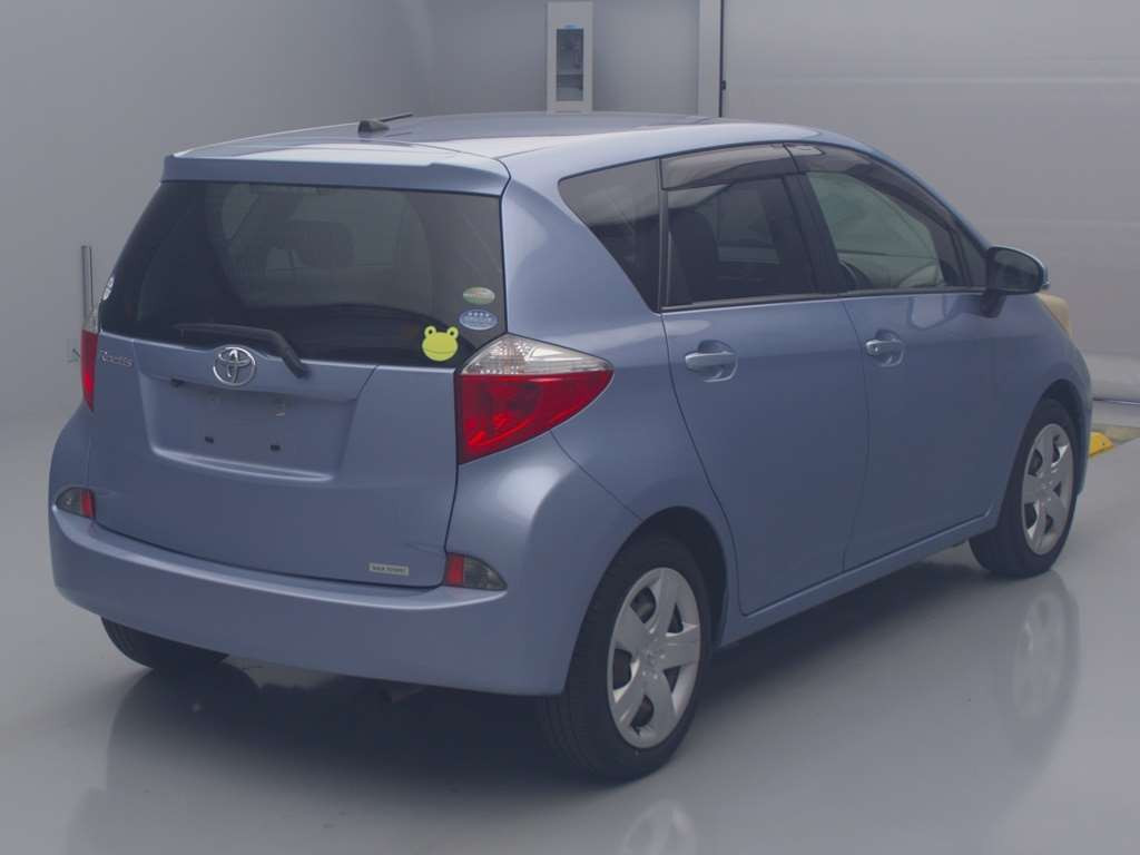 2012 Toyota Ractis NSP120[1]