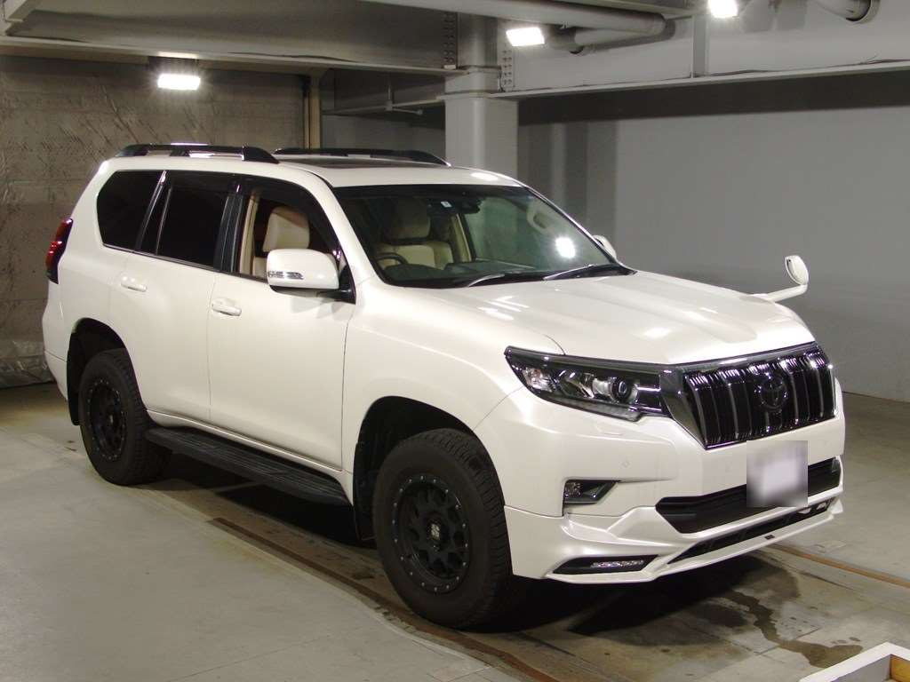 2021 Toyota Land Cruiser Prado TRJ150W[2]